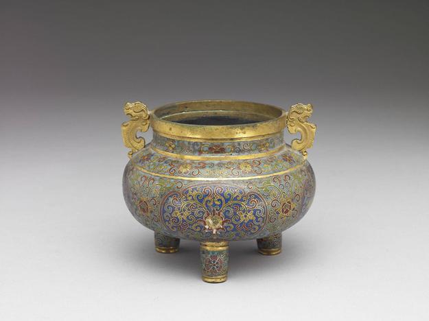 铜胎珐瑯番莲纹炉