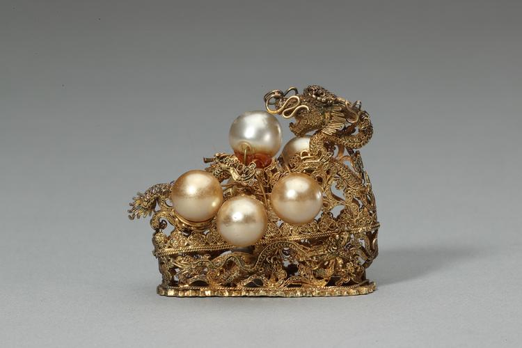 银镀金嵌假珠帽花