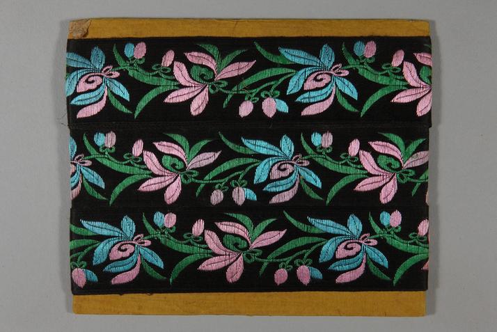 元青色缎地淡彩串枝兰花纹绦