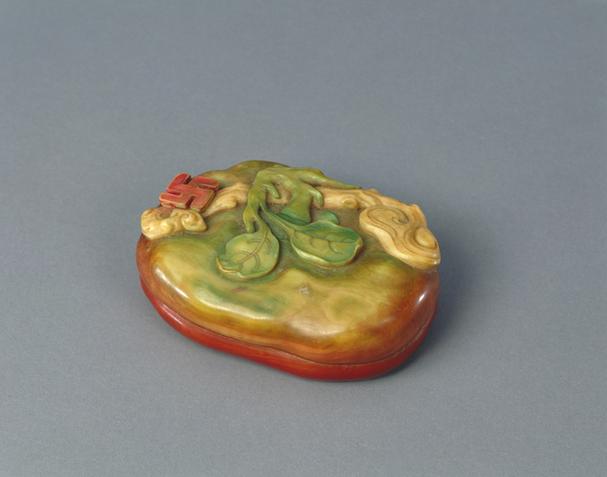 雍正款象牙染雕花柿式盒