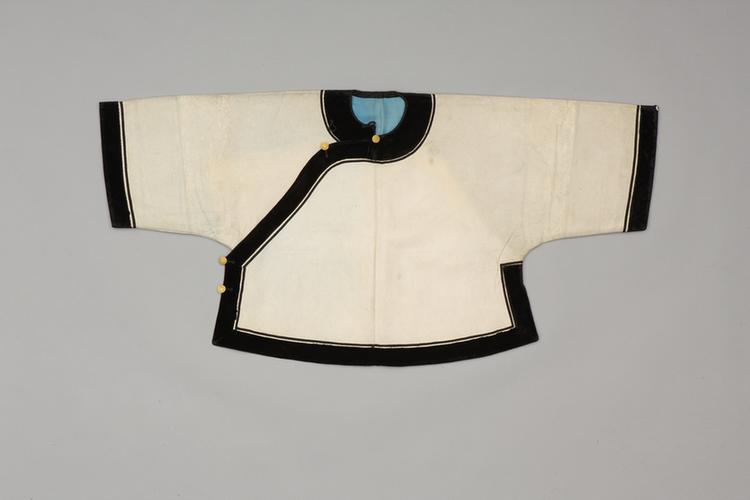 白色鹿皮板夹马褂