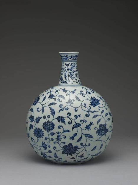 青花四季花卉纹扁壶