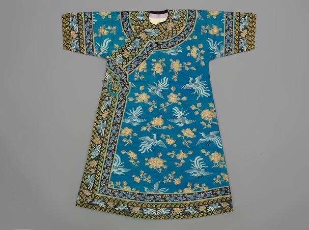 月白色缂金凤牡丹纹上羊皮下灰鼠皮衬衣