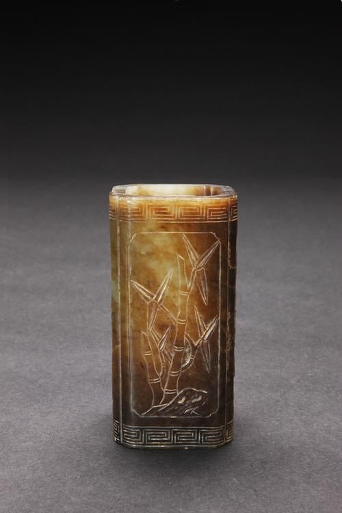 青玉开光梅兰竹菊纹委角笔筒