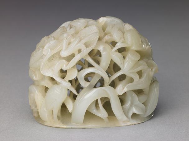 白玉透雕荷叶鹭鸶纹炉顶