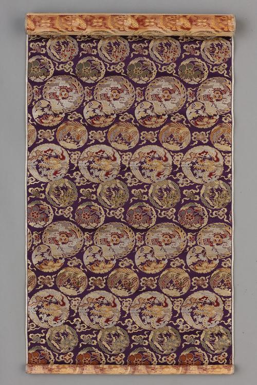 藕荷色地龙凤杂宝团花纹织金锦