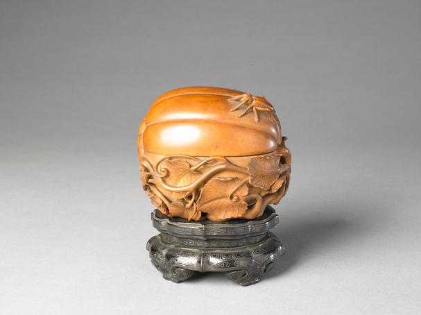 黄杨木雕瓜式盒