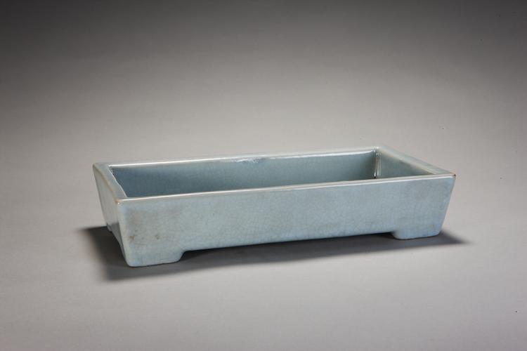 雍正款仿汝釉长方水仙盆