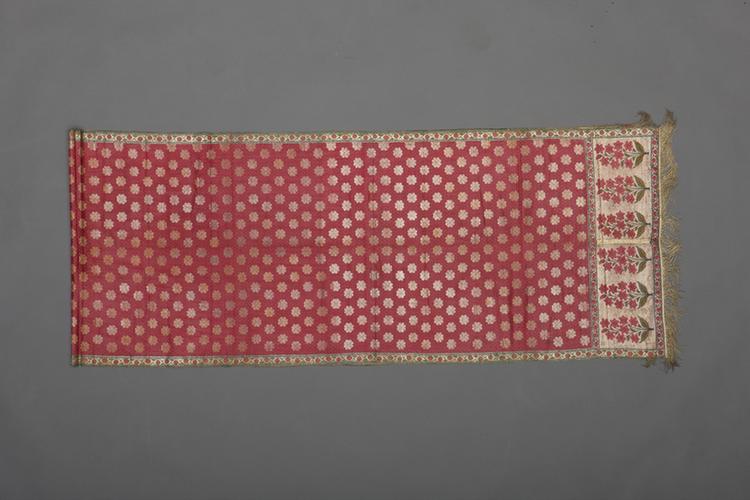 紫红色锦地朵花纹回回锦