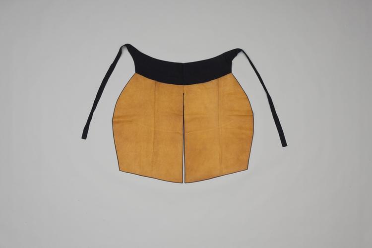 黄色熏皮夹行裳