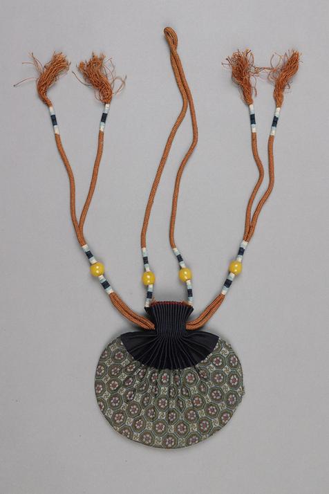 香色龟背纹匣锦荷包