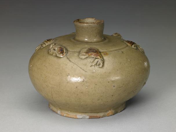 青釉褐斑蛙式水注