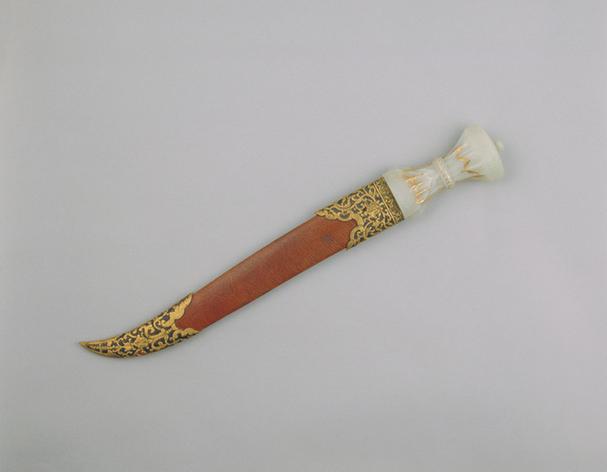玉雕花柄皮鞘匕首