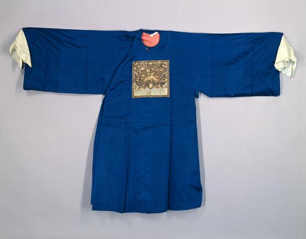 蓝色素缎缀平金绣鸂鶒纹方补男官衣