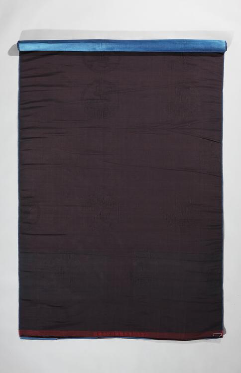 青色团立鹤纹鸳鸯缎