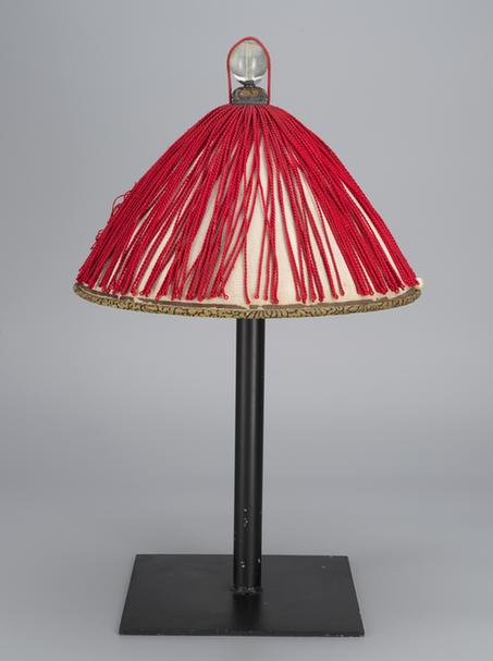 白色素罗红缨凉帽