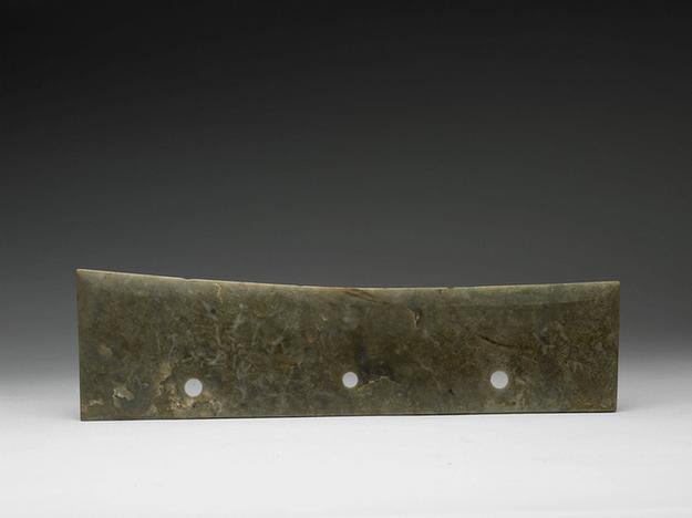 龙山—齐家系 新石器时代晚期 约距今4600-3600年 玉刀