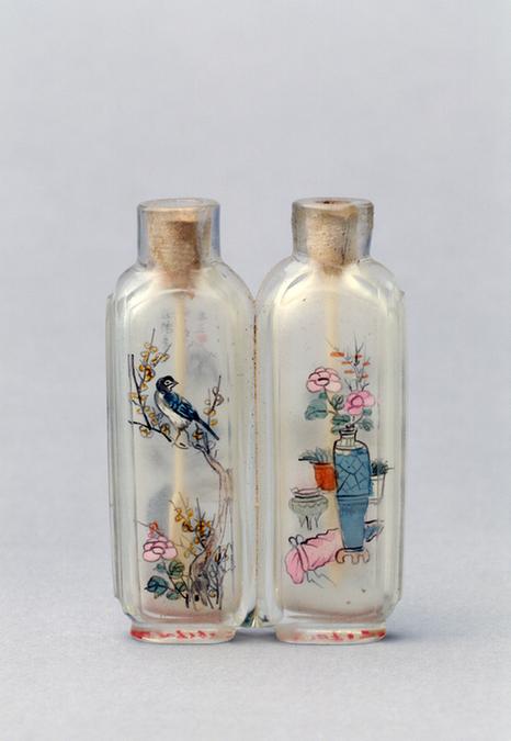 秋三款白色玻璃内画山水花卉图双连鼻烟壶