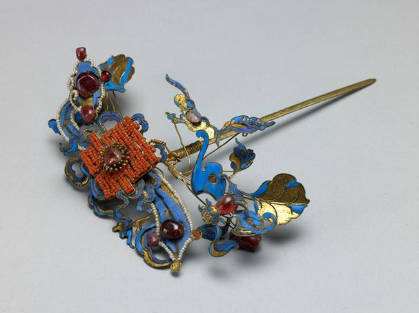 嵌宝石点翠花簪