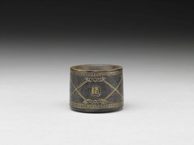 雕犀角嵌银丝扳指-5