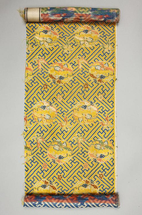 黄色地喜相逢朵花万字纹锦画袱拆片