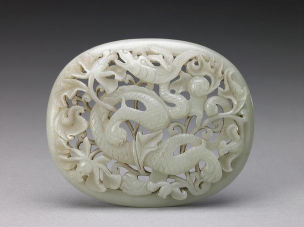 青玉透雕蟠龙穿花纹嵌件