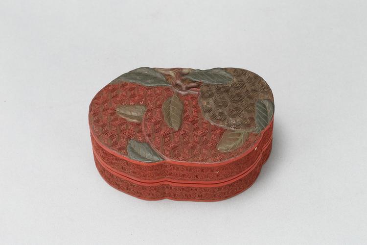 堆彩柿子纹盒