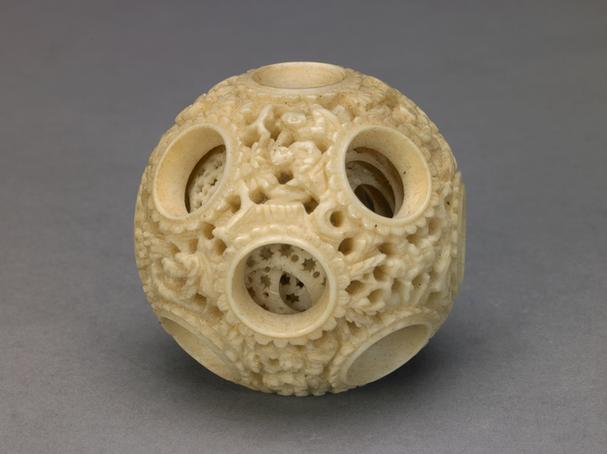 象牙雕人物图套球