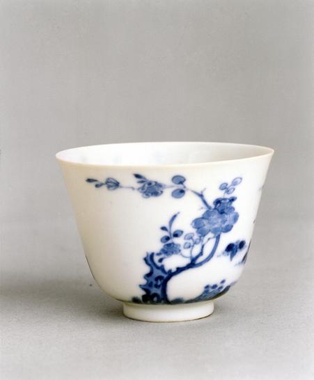 青花十二月花卉纹杯