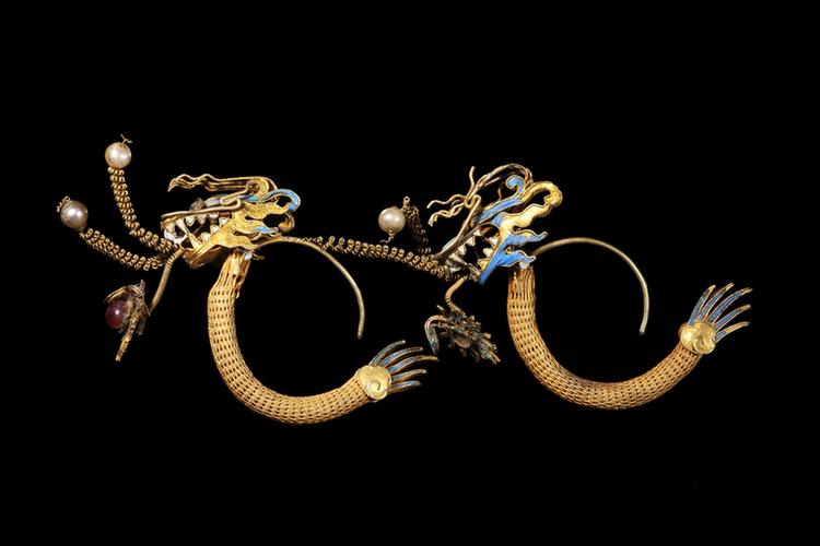 铜镀金累丝龙形耳环