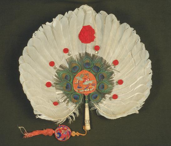 白色羽毛扇