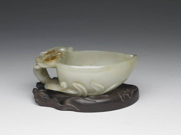 玉花鸟纹桃形水盛