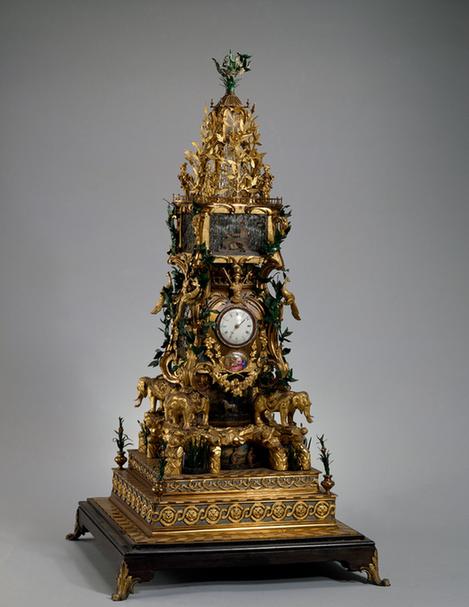 铜镀金四象驮转花水法钟