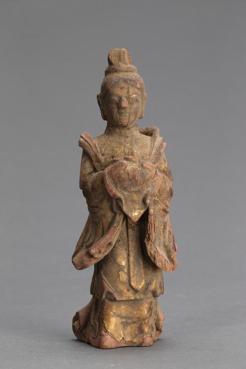 木雕彩绘女立像