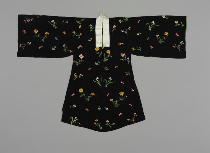 青色绉绸绣折枝花蝠纹男帔