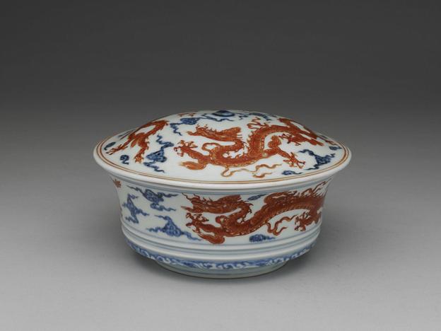 青花描红云龙纹合碗