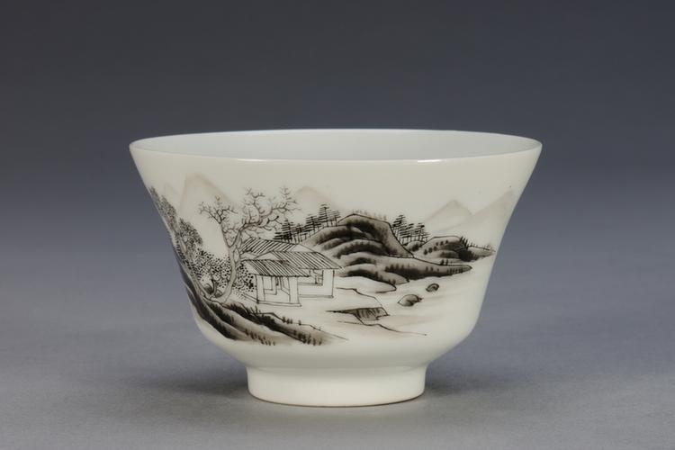 墨彩山水图折腰小碗
