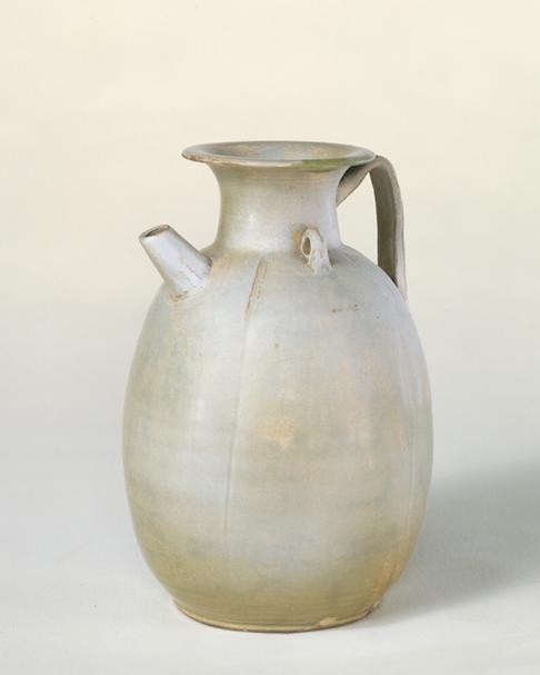 越窑青釉瓜棱执壶