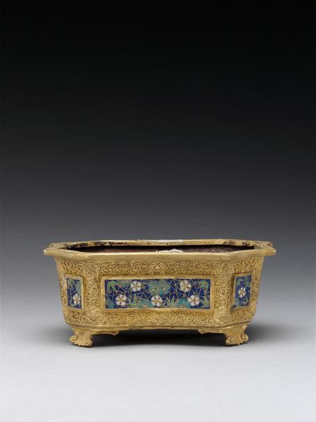 掐丝珐琅松竹梅纹八棱盆