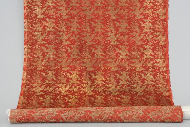 红色凤凰四合如意云纹织金缎