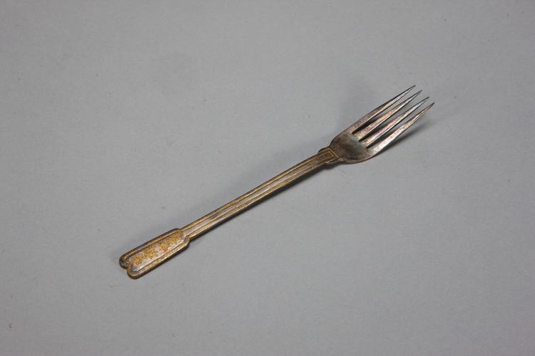 银镀金“吉祥如意”字柄叉