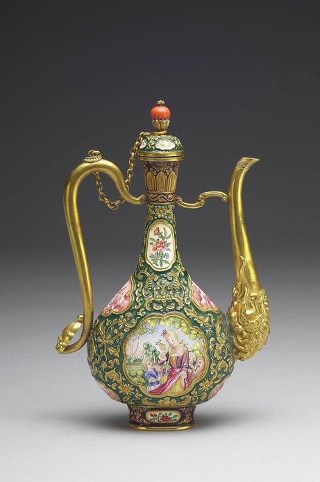 内填珐瑯西方仕女壶