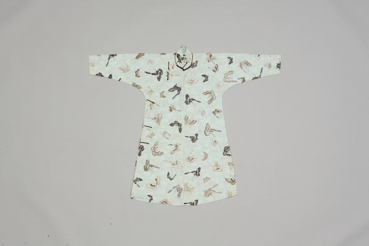 湖色绸绣水墨百蝶纹单衬衣