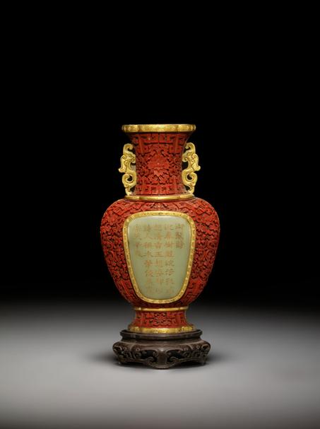 剔红缠枝莲纹开光御制诗铜兽耳壁瓶