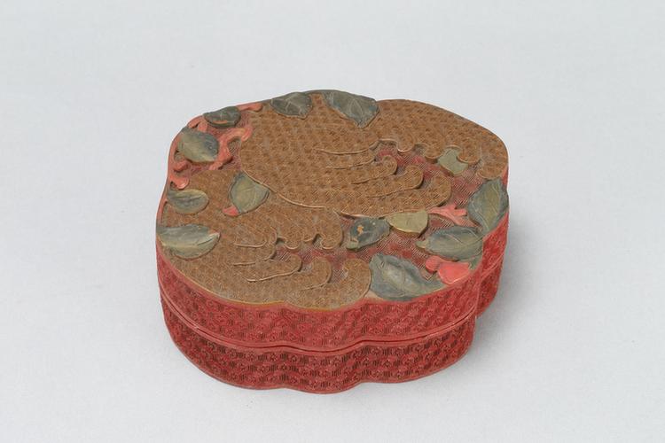 堆彩佛手纹盒
