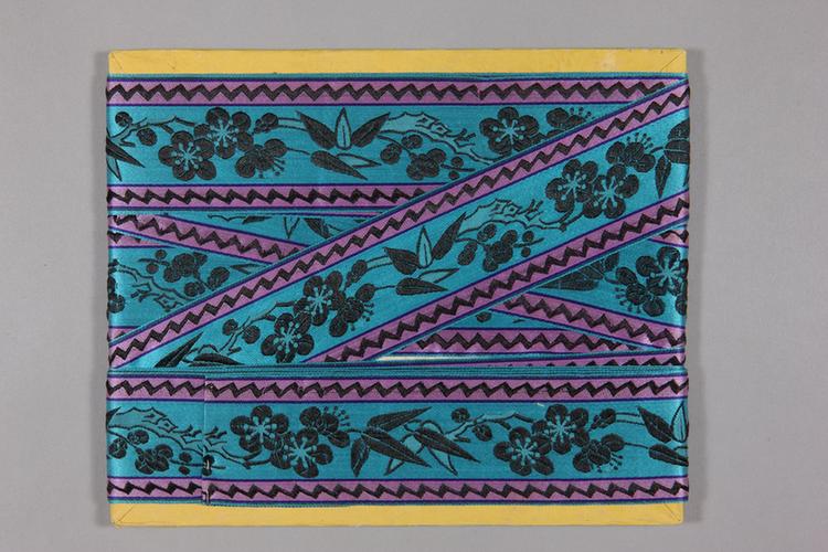 品蓝色缎地元青梅竹纹绦