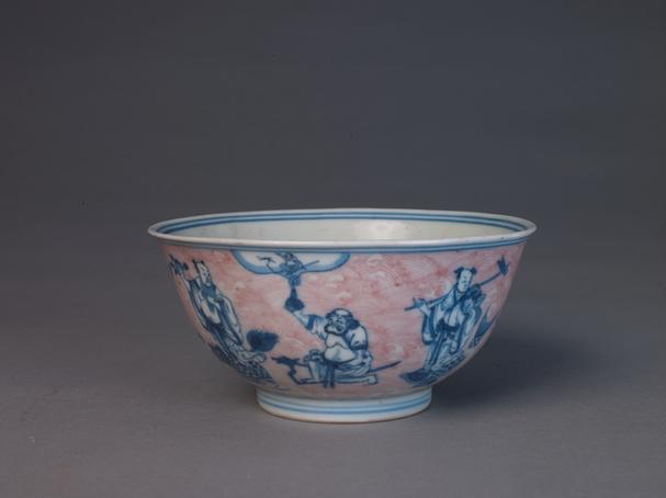 釉里红海水青花八仙图碗