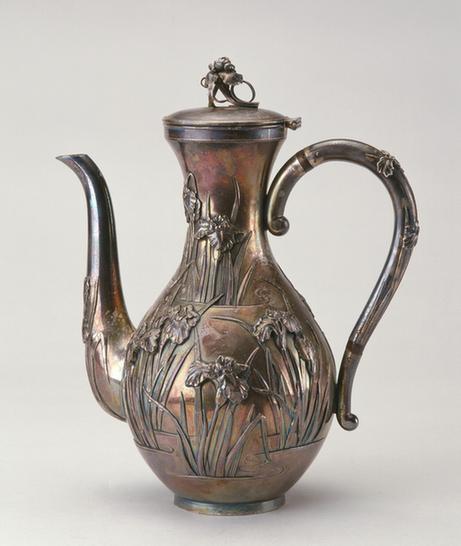 银茶具-荷花纹执壶