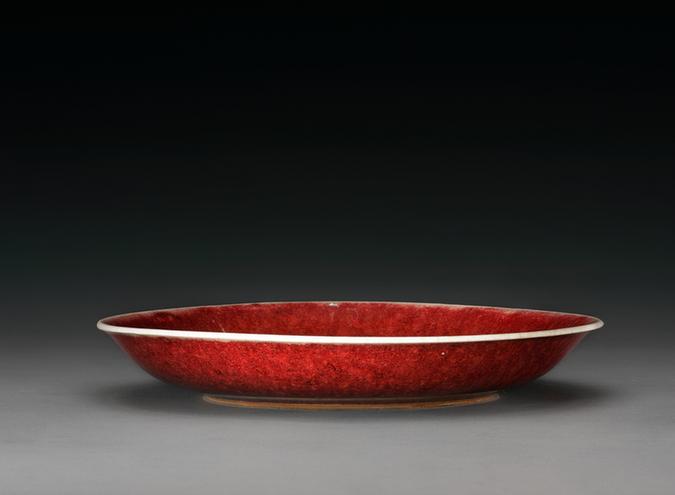 郎窑红釉盘