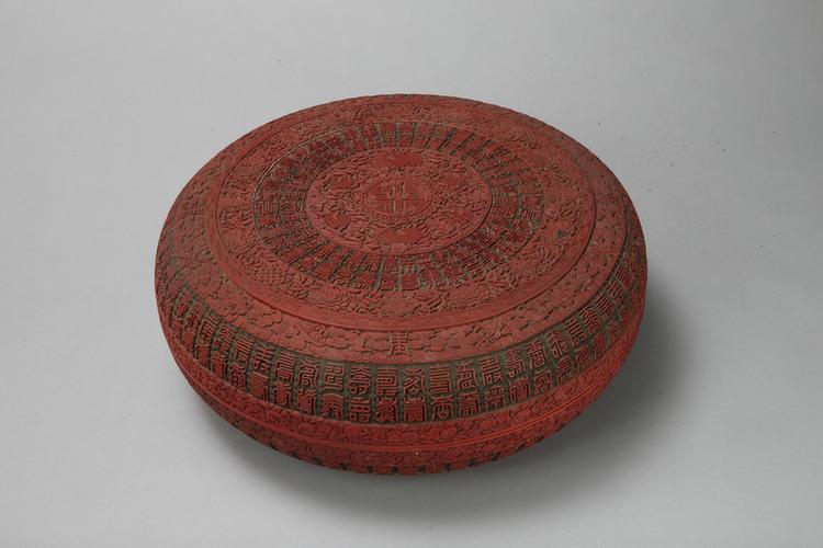 剔红百寿字八宝纹圆盒